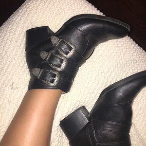Black leather booties with buckles ✨